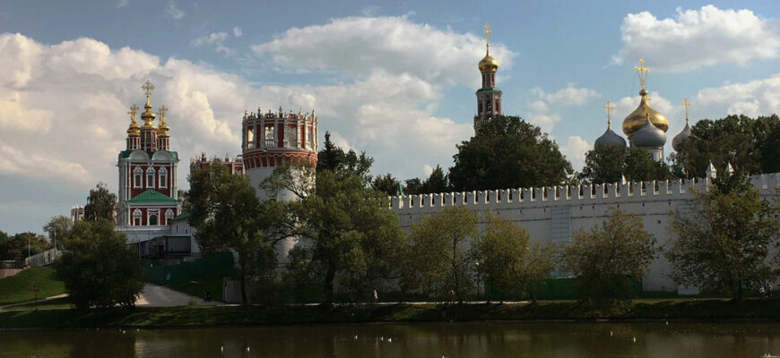 Новодевичий монастырь - сокровище Москвы